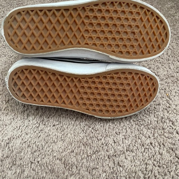 Girls silver vans - Picture 2 of 3